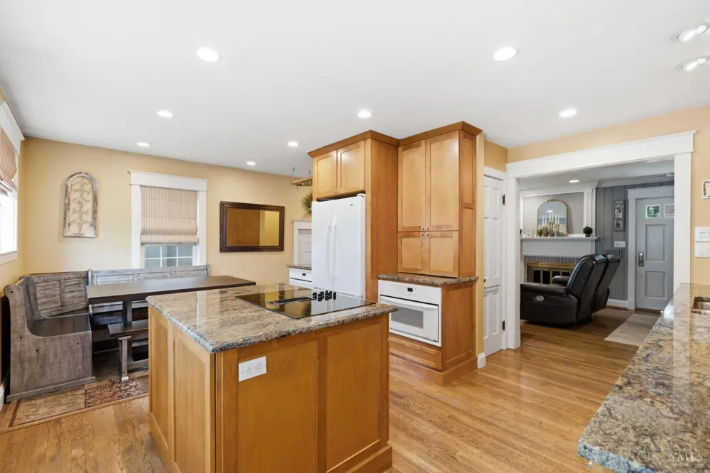 3307 Maplecrest Place Cincinnati, OH 45209