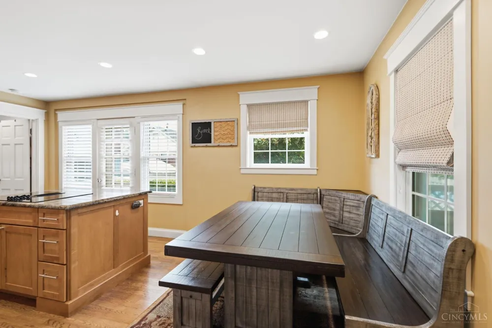 3307 Maplecrest Place Cincinnati, OH 45209
