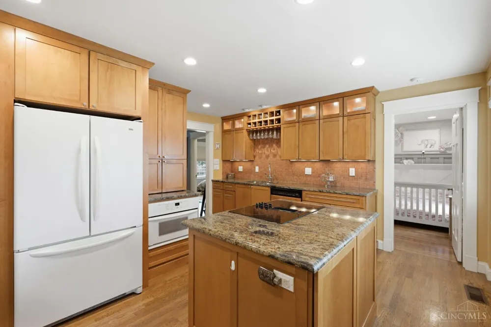 3307 Maplecrest Place Cincinnati, OH 45209
