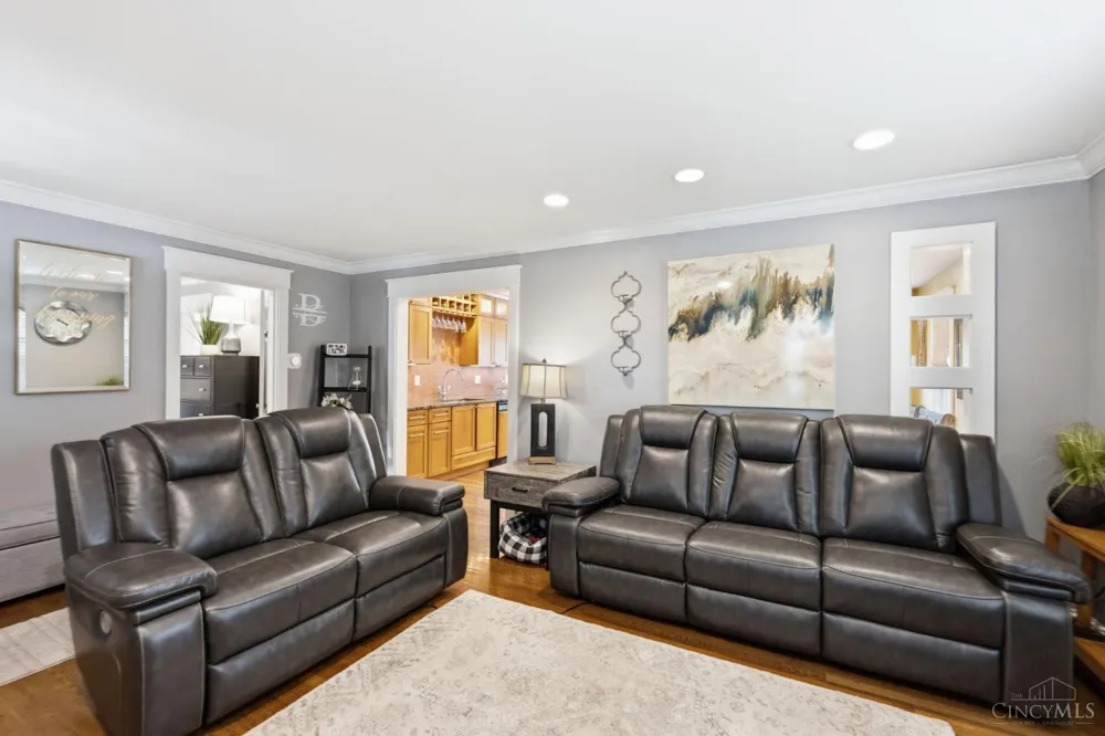 3307 Maplecrest Place Cincinnati, OH 45209