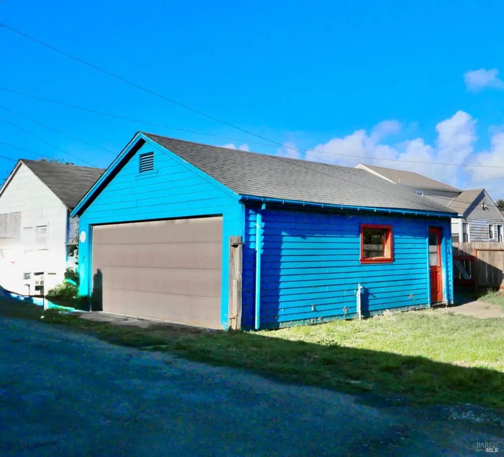 127 Harrison Street Fort Bragg, CA 95437