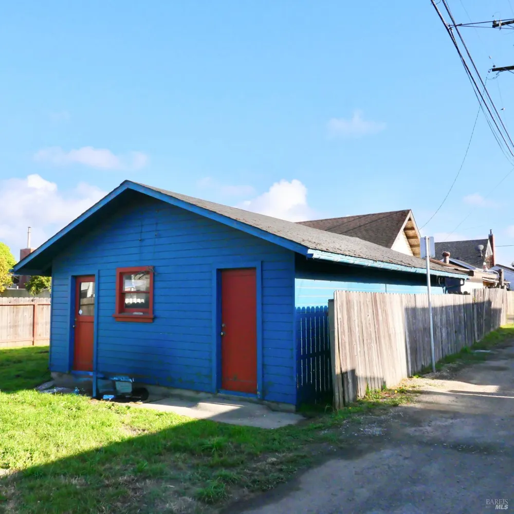 127 Harrison Street Fort Bragg, CA 95437