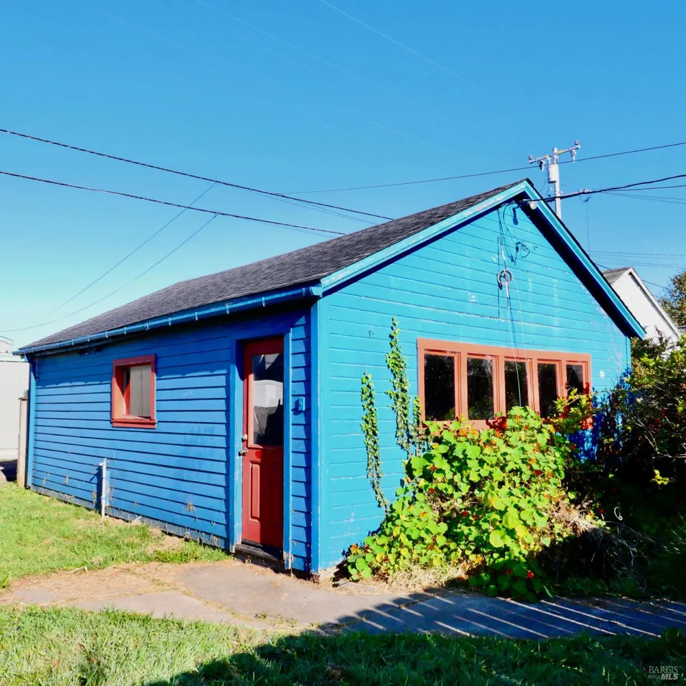 127 Harrison Street Fort Bragg, CA 95437