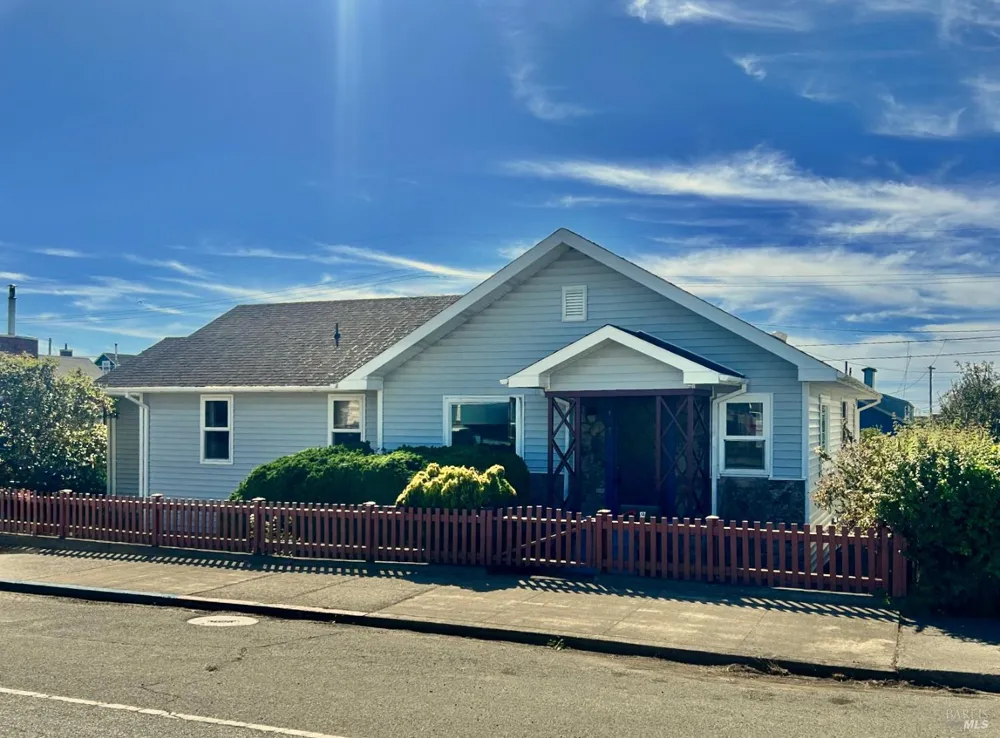 127 Harrison Street Fort Bragg, CA 95437