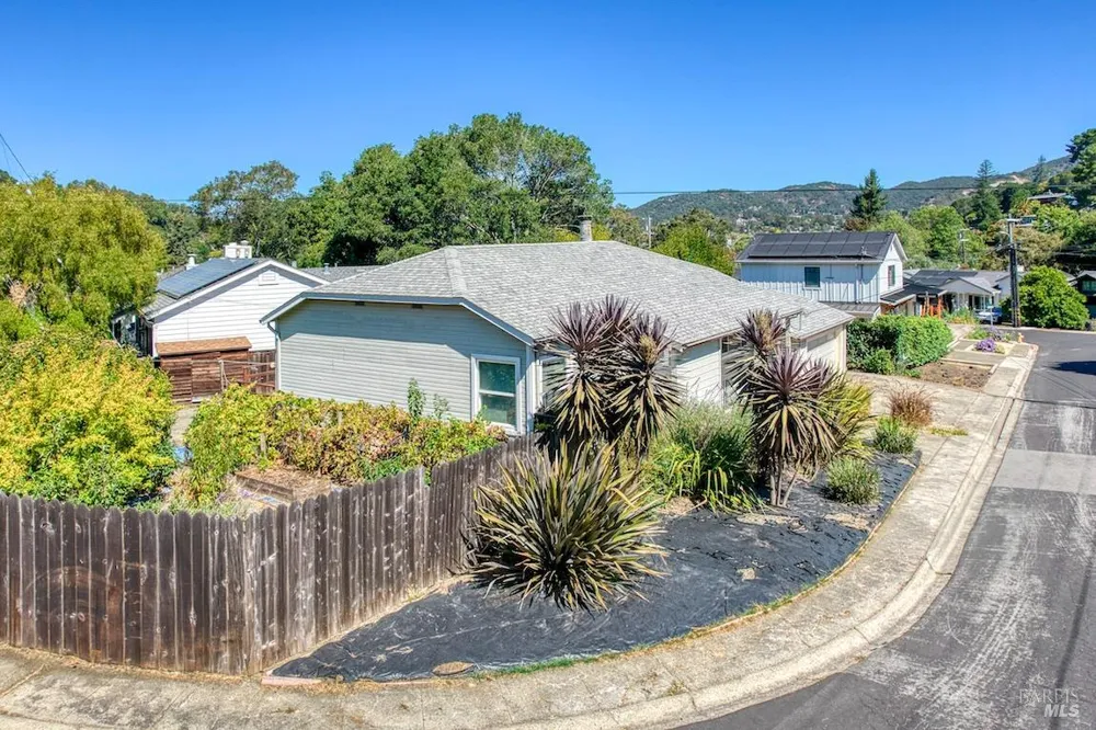 25 Redding Way San Rafael, CA 94901