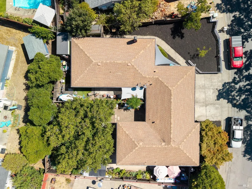18811 Park Tree Lane El Verano, CA 95476