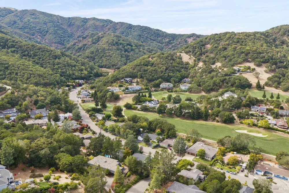 6 Thunderbird Drive Novato, CA 94949