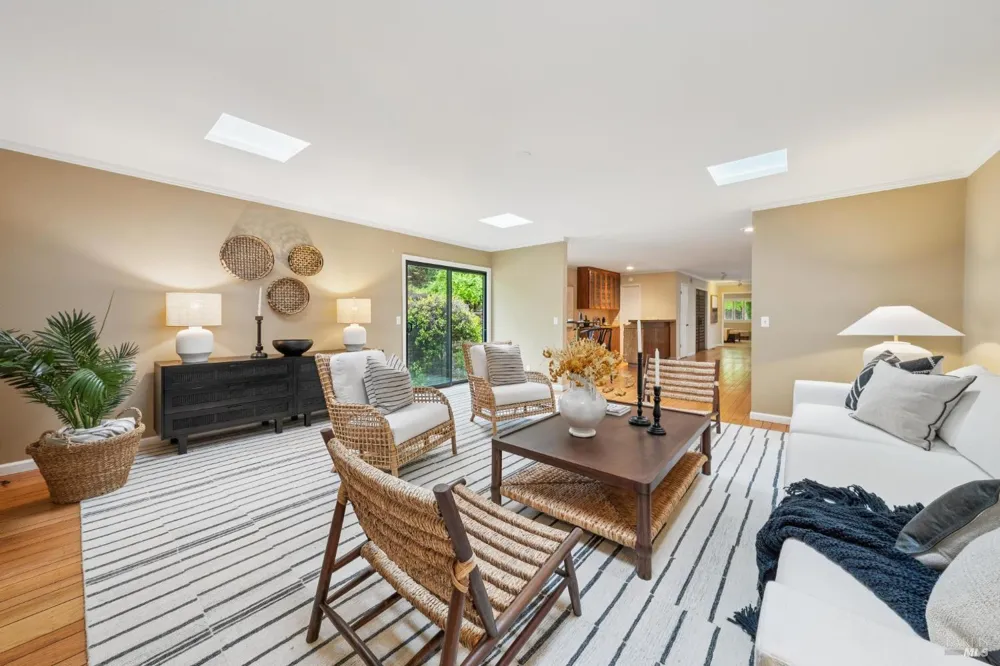 6 Thunderbird Drive Novato, CA 94949