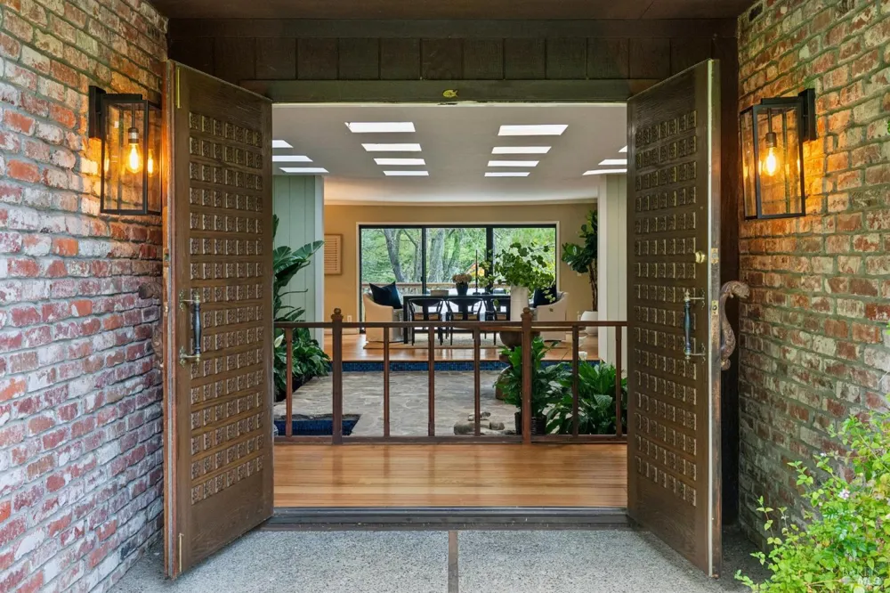 6 Thunderbird Drive Novato, CA 94949