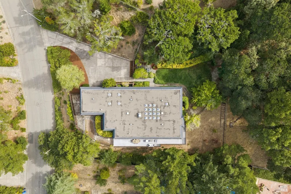 6 Thunderbird Drive Novato, CA 94949