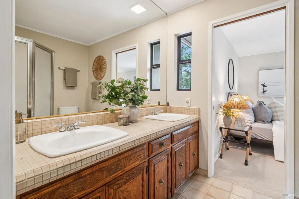 6 Thunderbird Drive Novato, CA 94949