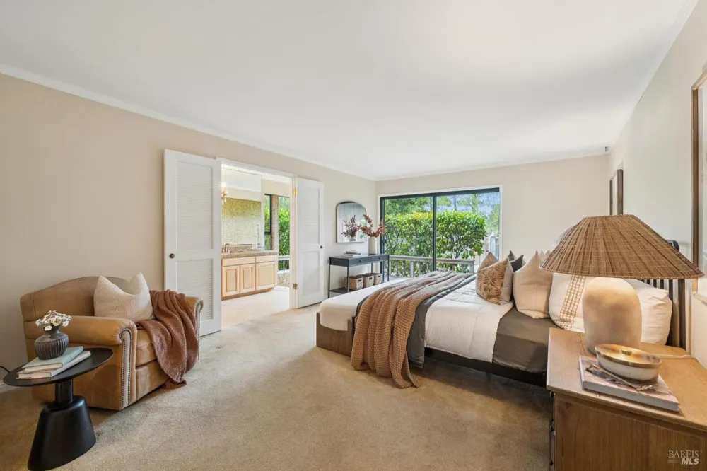 6 Thunderbird Drive Novato, CA 94949