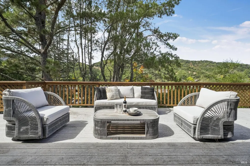 6 Thunderbird Drive Novato, CA 94949