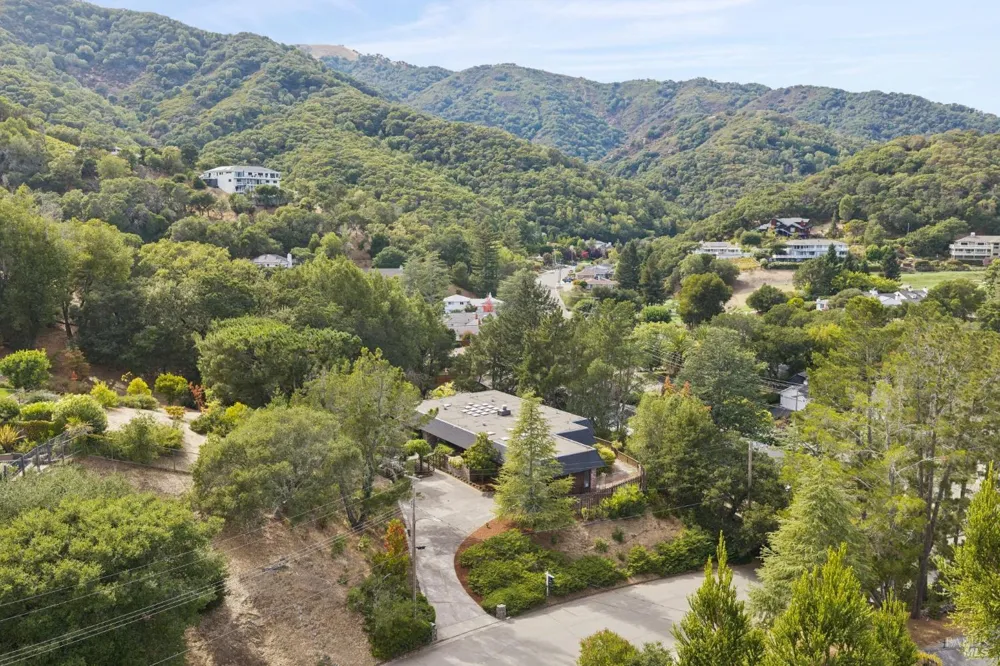6 Thunderbird Drive Novato, CA 94949
