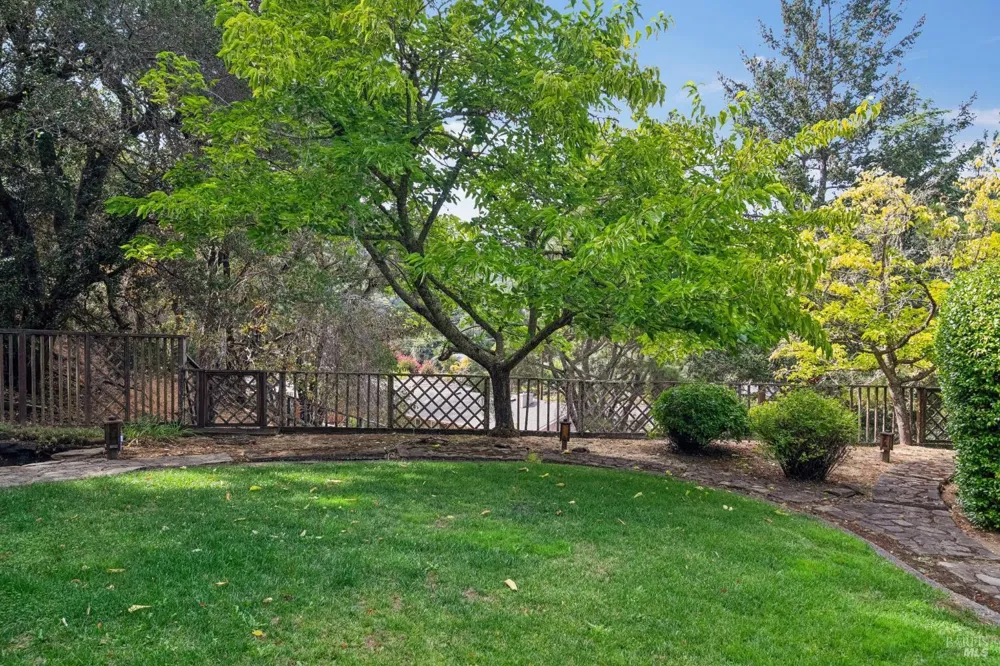 6 Thunderbird Drive Novato, CA 94949