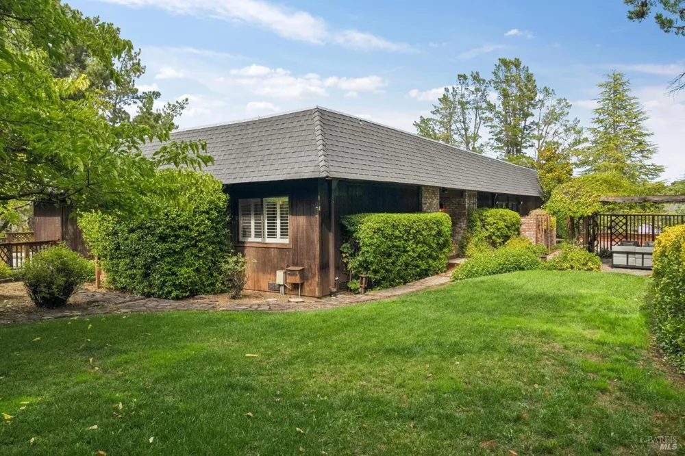 6 Thunderbird Drive Novato, CA 94949