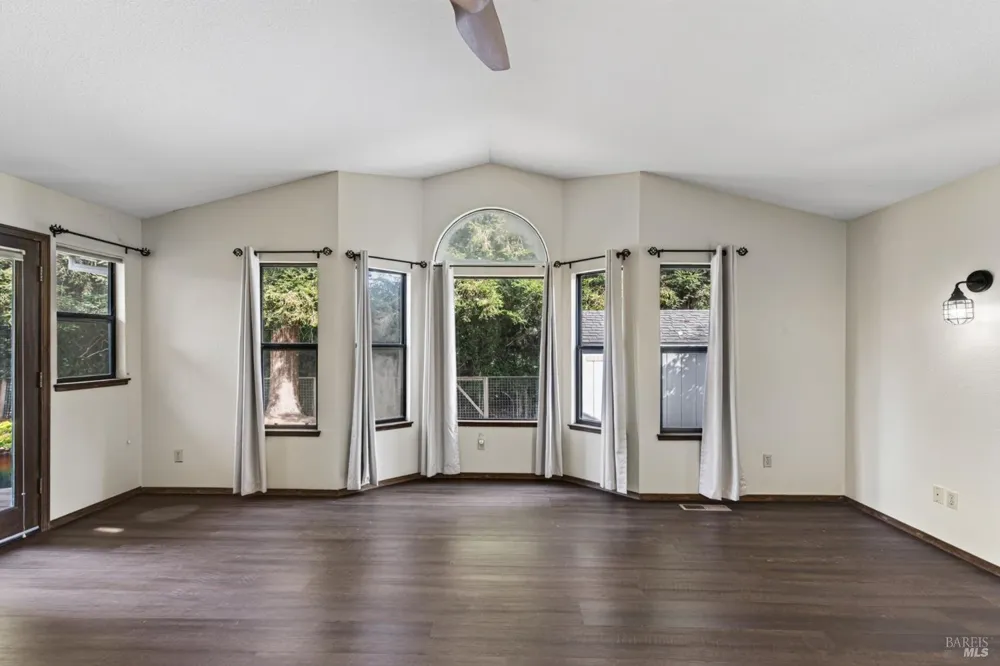4323 Princeton Way Santa Rosa, CA 95405
