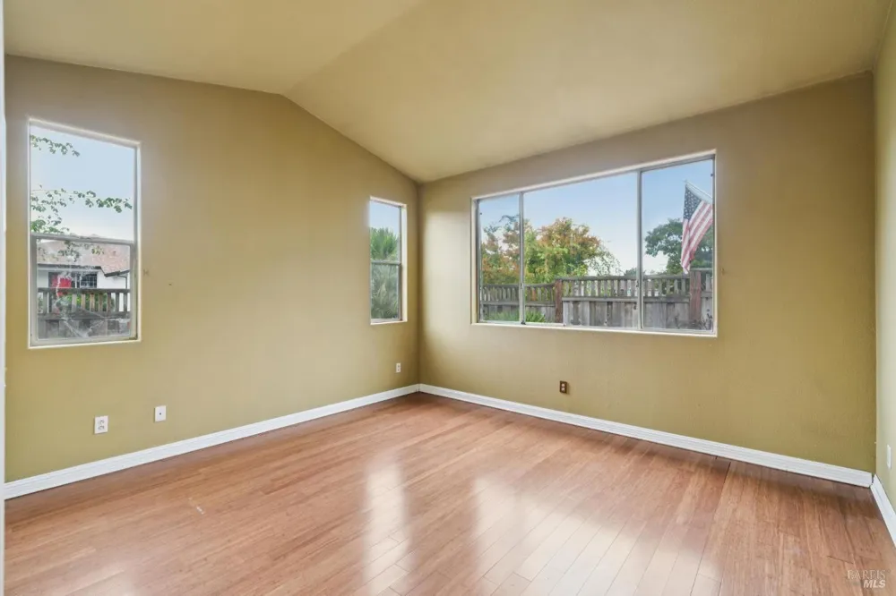 2013 Banjo Drive Santa Rosa, CA 95407