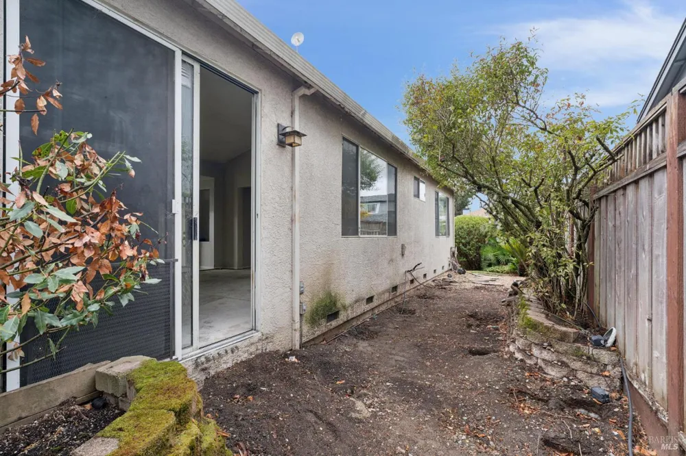 2013 Banjo Drive Santa Rosa, CA 95407
