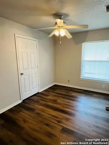 827 Dunwoodie San Antonio, TX 78219