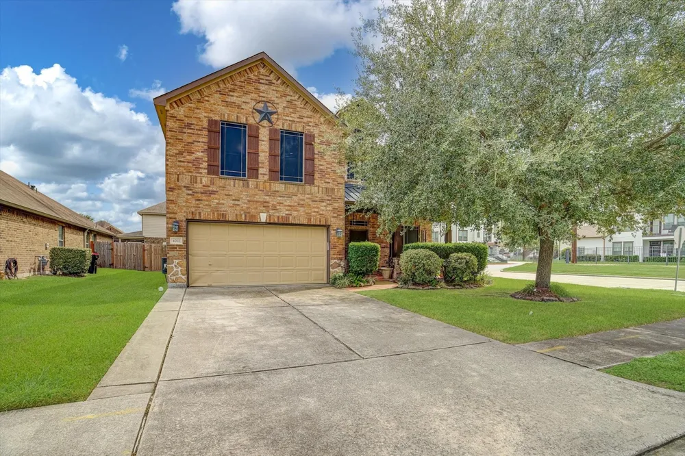 4702 Seabird Street Baytown, TX 77521