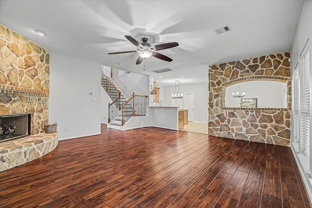4702 Seabird Street Baytown, TX 77521