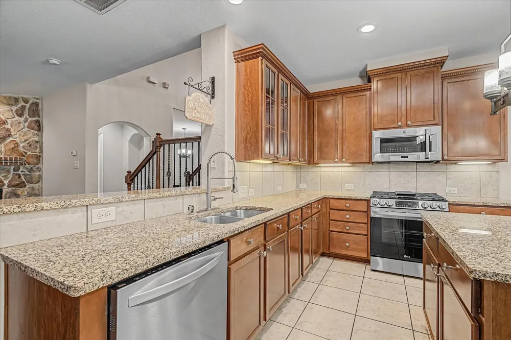 4702 Seabird Street Baytown, TX 77521