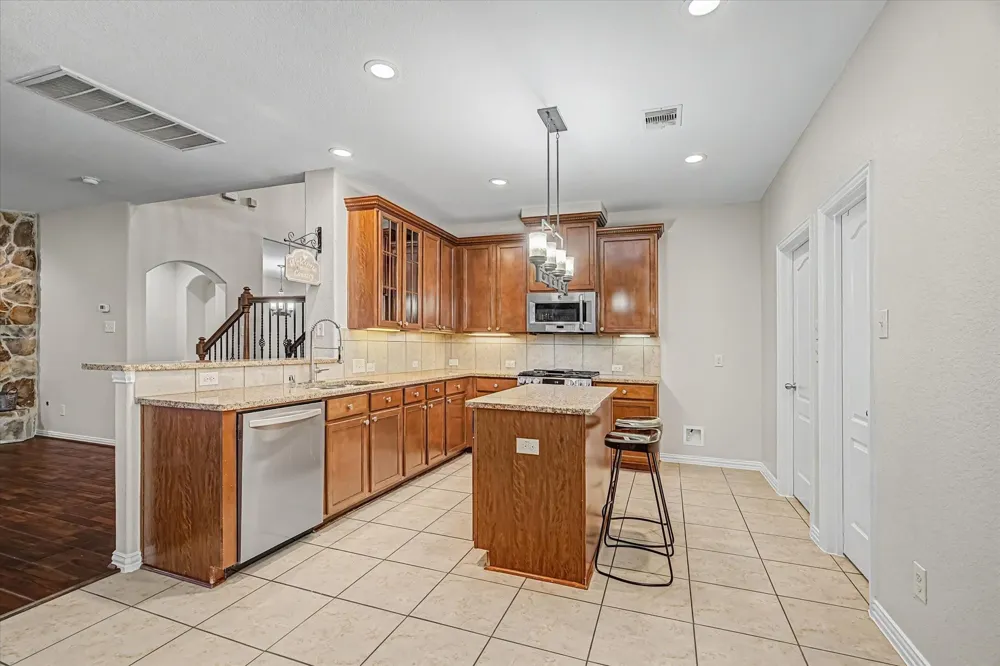 4702 Seabird Street Baytown, TX 77521