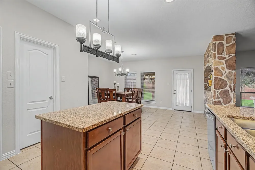 4702 Seabird Street Baytown, TX 77521