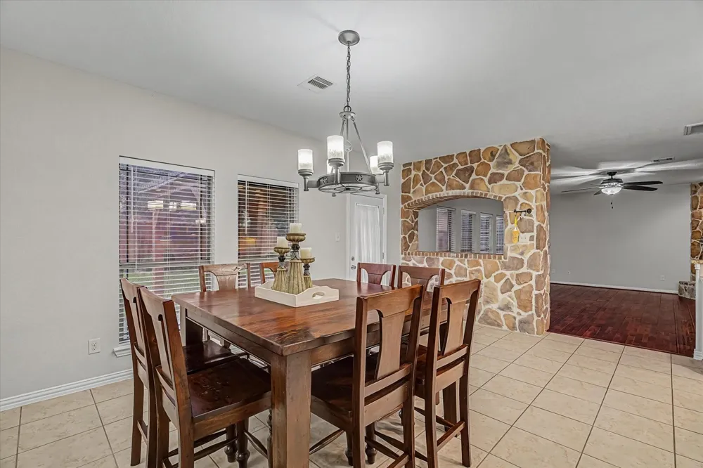 4702 Seabird Street Baytown, TX 77521