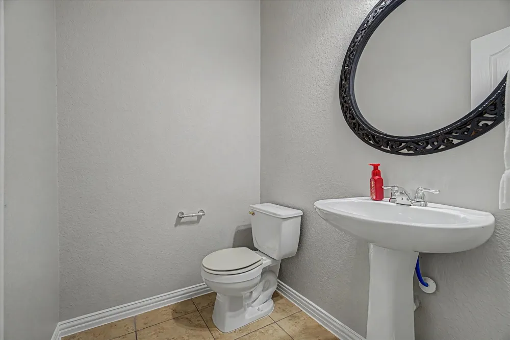 4702 Seabird Street Baytown, TX 77521