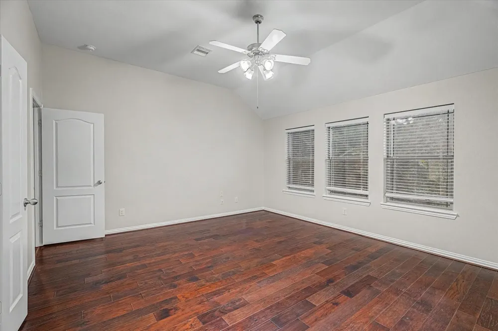 4702 Seabird Street Baytown, TX 77521