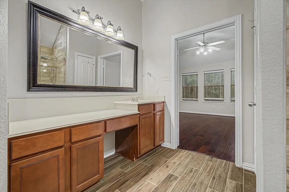 4702 Seabird Street Baytown, TX 77521