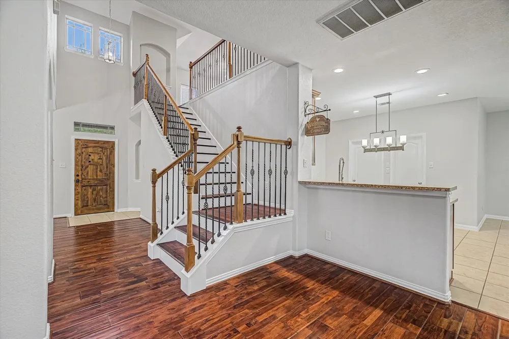 4702 Seabird Street Baytown, TX 77521