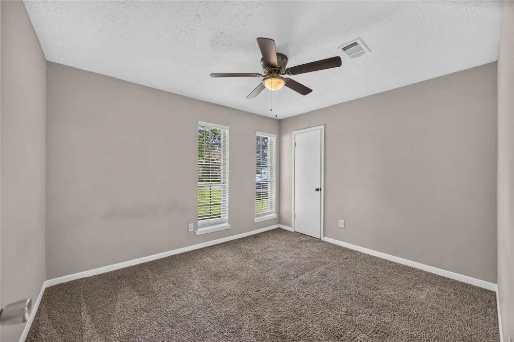 5427 Timpani Drive Friendswood, TX 77546