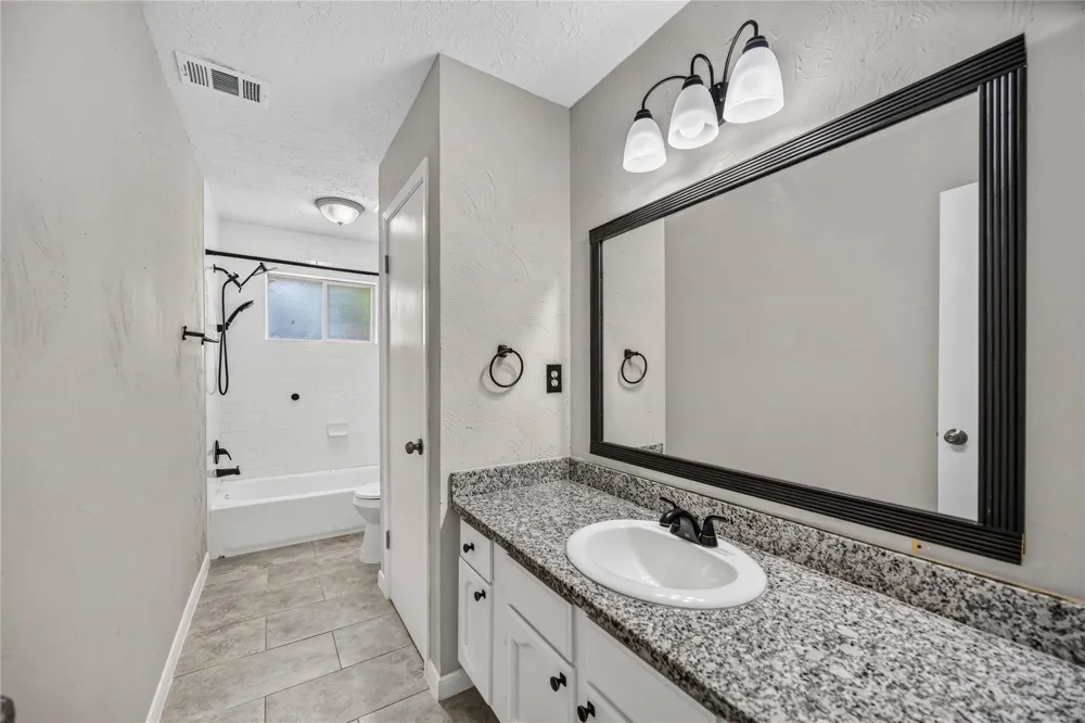 5427 Timpani Drive Friendswood, TX 77546