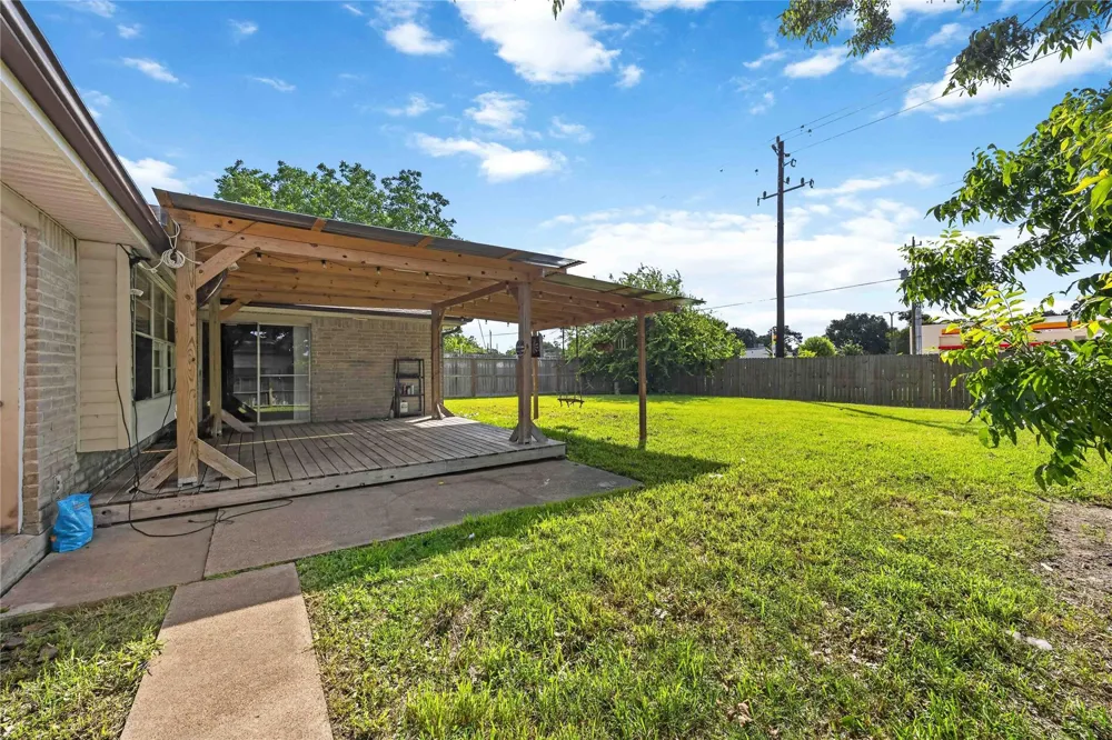 5427 Timpani Drive Friendswood, TX 77546