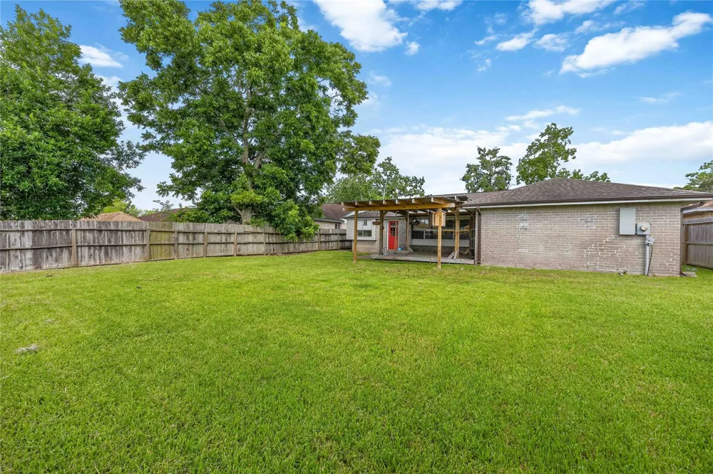 5427 Timpani Drive Friendswood, TX 77546