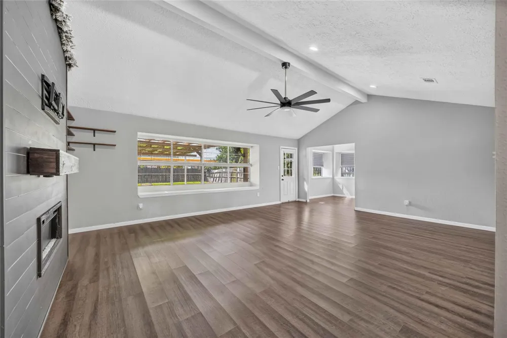 5427 Timpani Drive Friendswood, TX 77546
