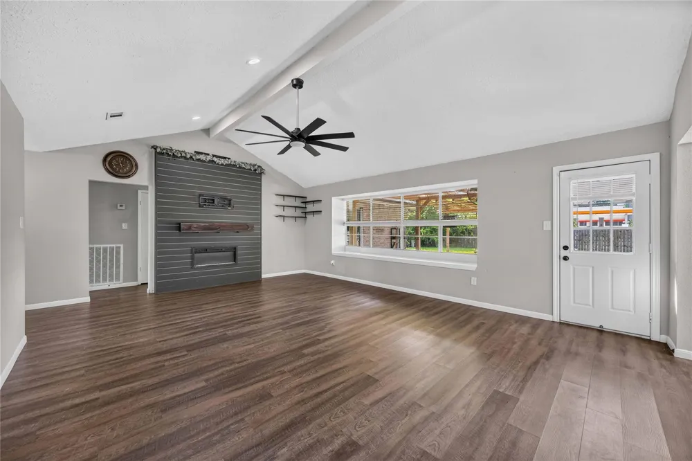 5427 Timpani Drive Friendswood, TX 77546