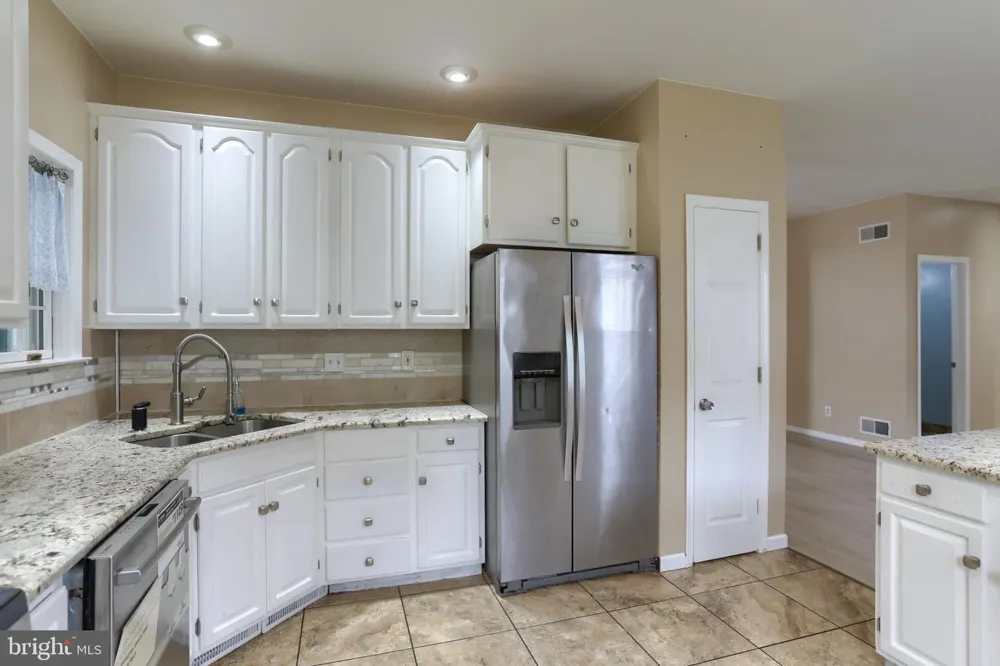 717 BROOKSIDE LANE Lebanon, PA 17042