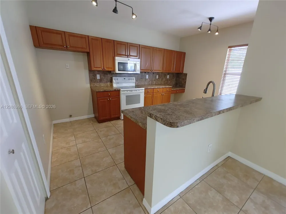 15243 SW 28 TE Miami, FL 33185