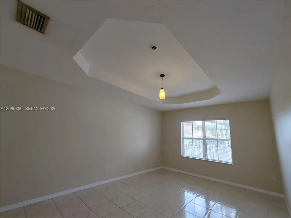 15243 SW 28 TE Miami, FL 33185