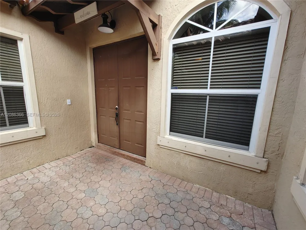 15243 SW 28 TE Miami, FL 33185