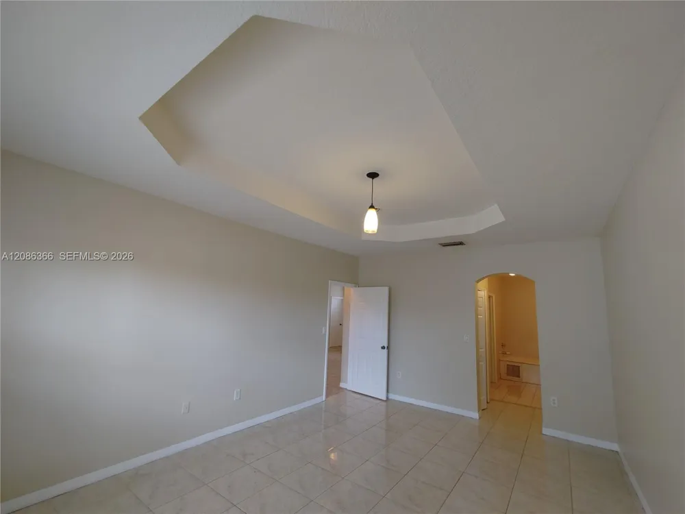 15243 SW 28 TE Miami, FL 33185