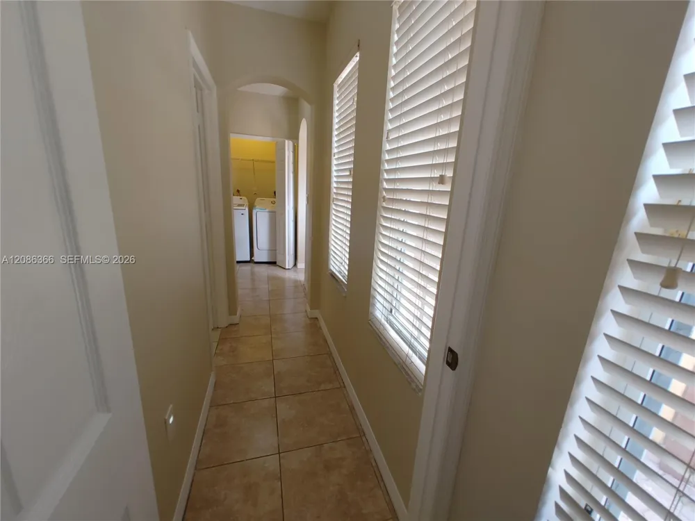 15243 SW 28 TE Miami, FL 33185