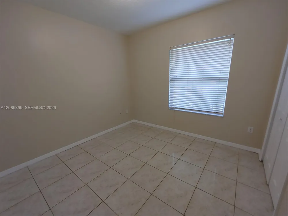 15243 SW 28 TE Miami, FL 33185
