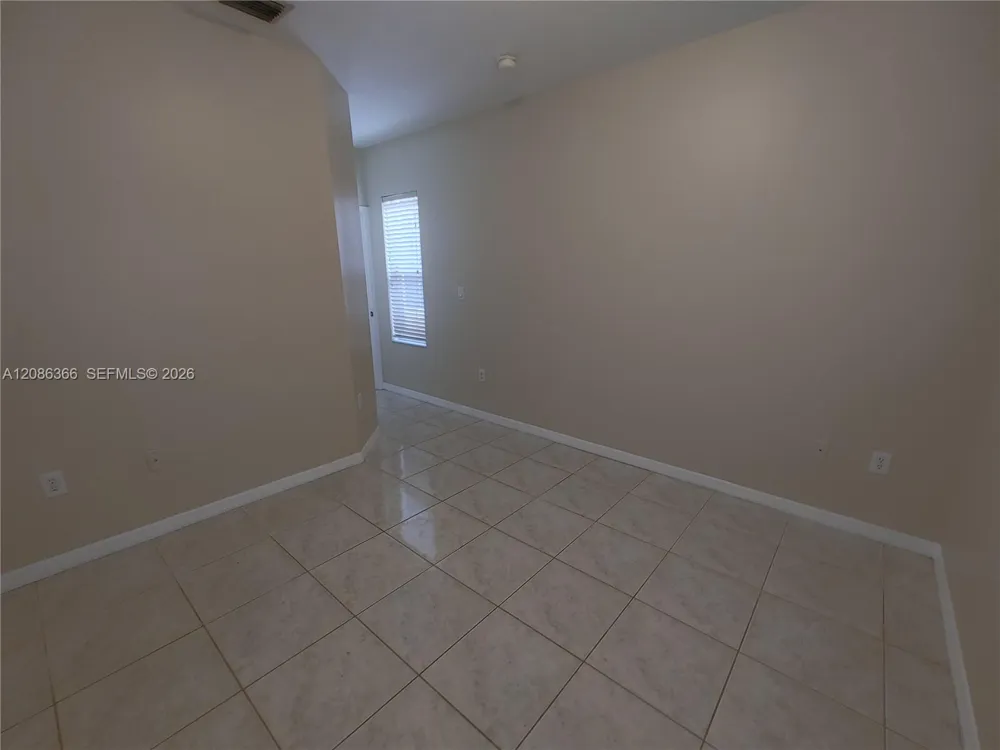 15243 SW 28 TE Miami, FL 33185