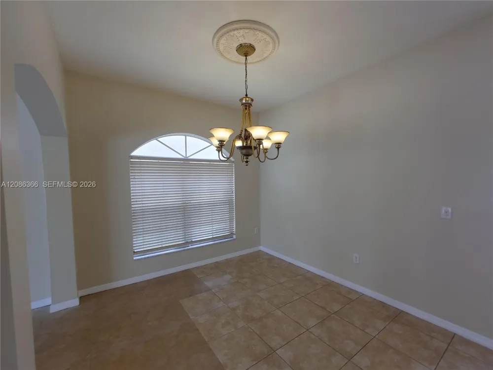 15243 SW 28 TE Miami, FL 33185