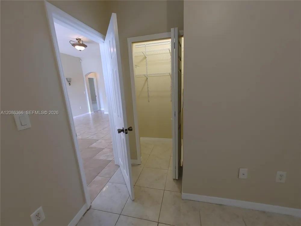 15243 SW 28 TE Miami, FL 33185